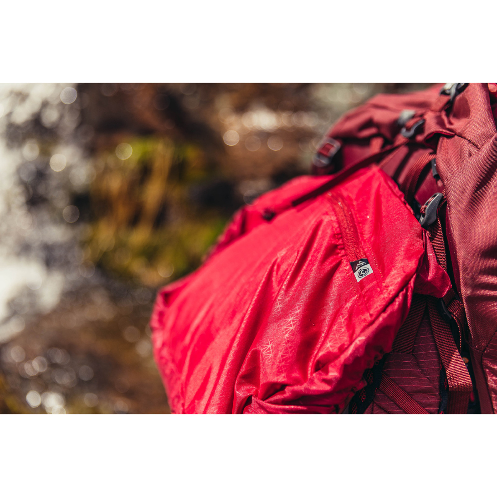 Bordeaux Red - Materiale